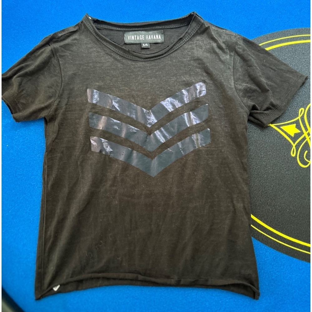 Vintage Havana Triple Chevron Black Tee Size 5/6